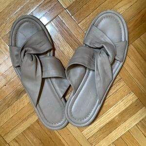 Women's Twist Strap Slide Sandals - Nude